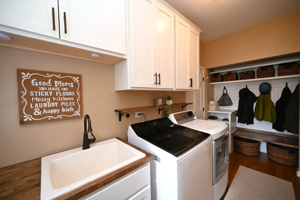 1216 William Drive Lake Zurich IL 60047