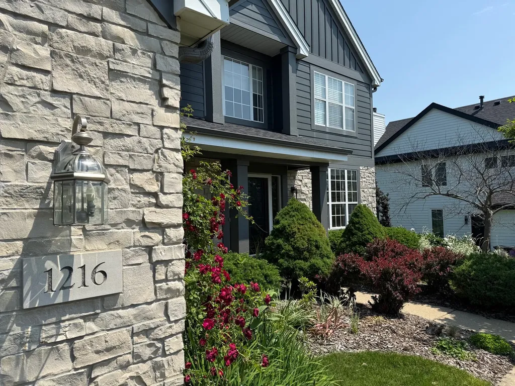 1216 William Drive Lake Zurich IL 60047