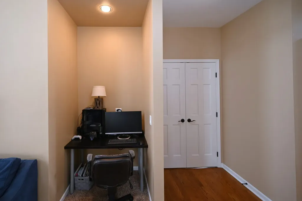 1216 William Drive Lake Zurich IL 60047