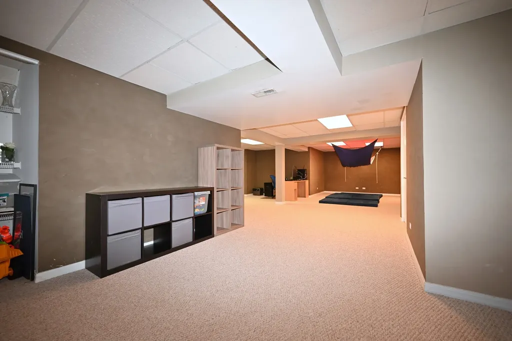 1216 William Drive Lake Zurich IL 60047