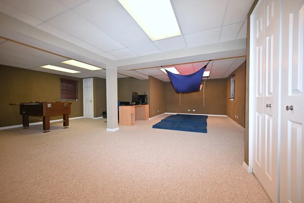 1216 William Drive Lake Zurich IL 60047