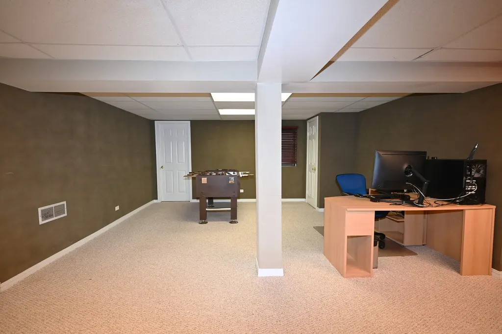 1216 William Drive Lake Zurich IL 60047