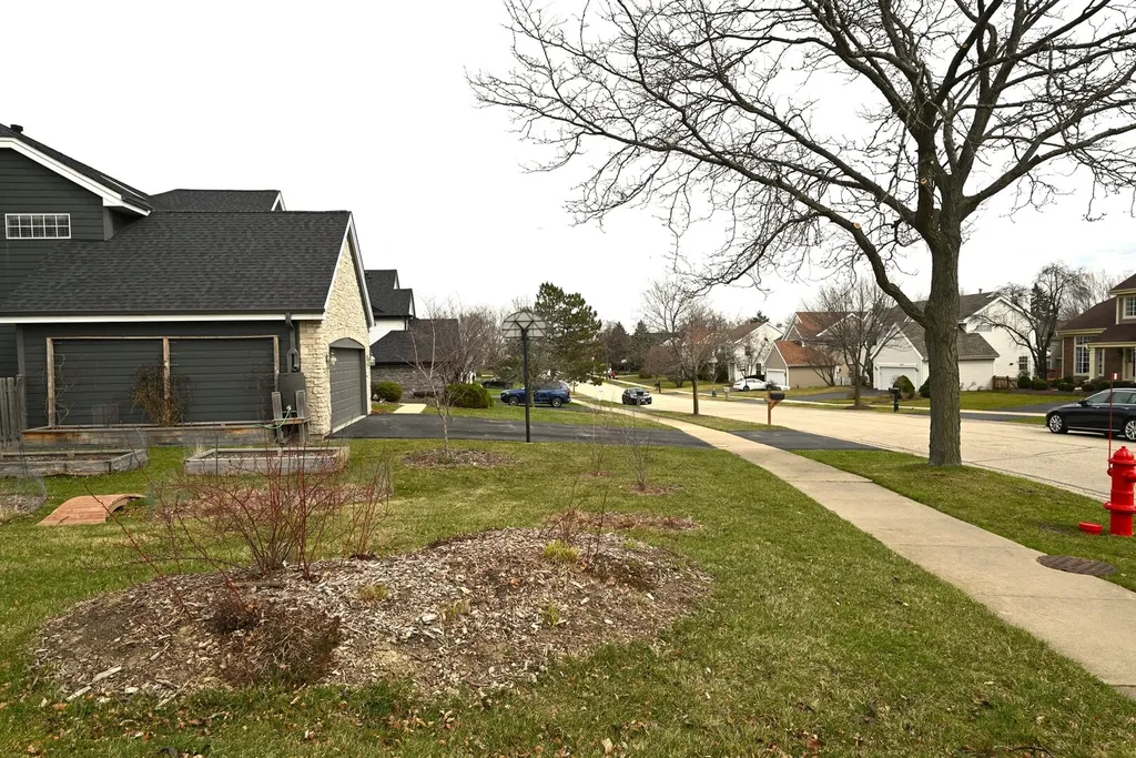 1216 William Drive Lake Zurich IL 60047