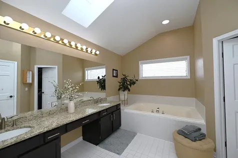 1216 William Drive Lake Zurich IL 60047
