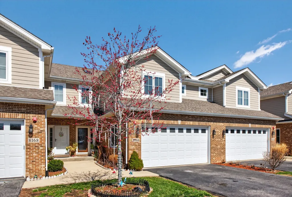 8166 West 87th Street Hickory Hills IL 60457
