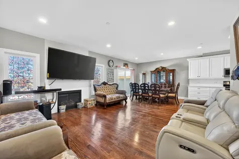 8166 West 87th Street Hickory Hills IL 60457