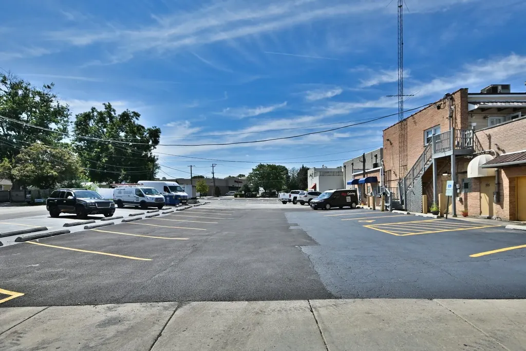 329-31 North Addison Road Addison IL 60101