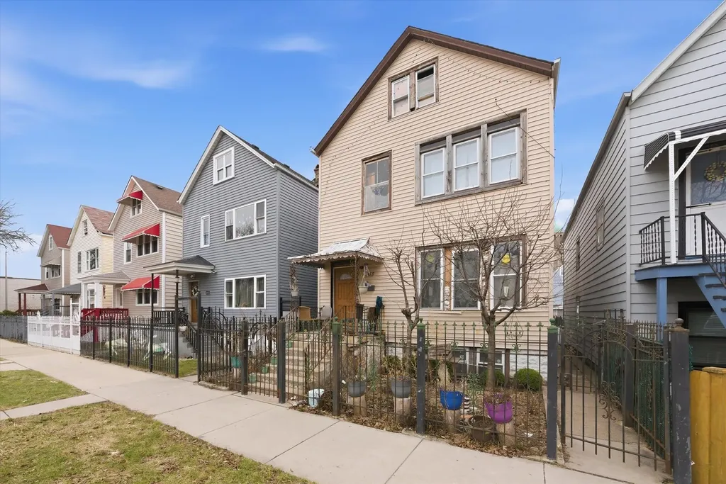4937 South Hoyne Avenue Chicago IL 60609