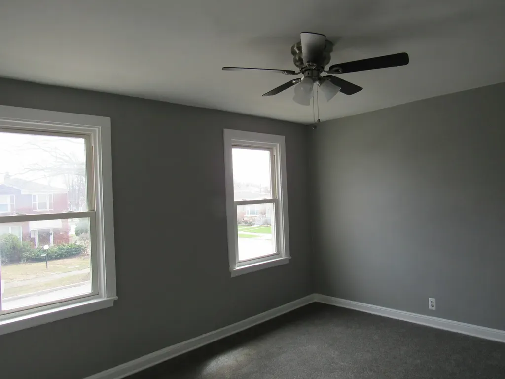 8756 South Kimbark Avenue Chicago IL 60619