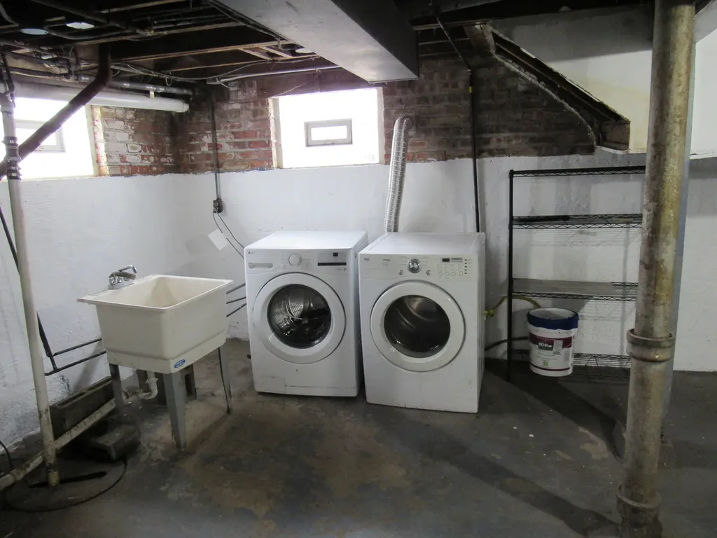 8756 South Kimbark Avenue Chicago IL 60619