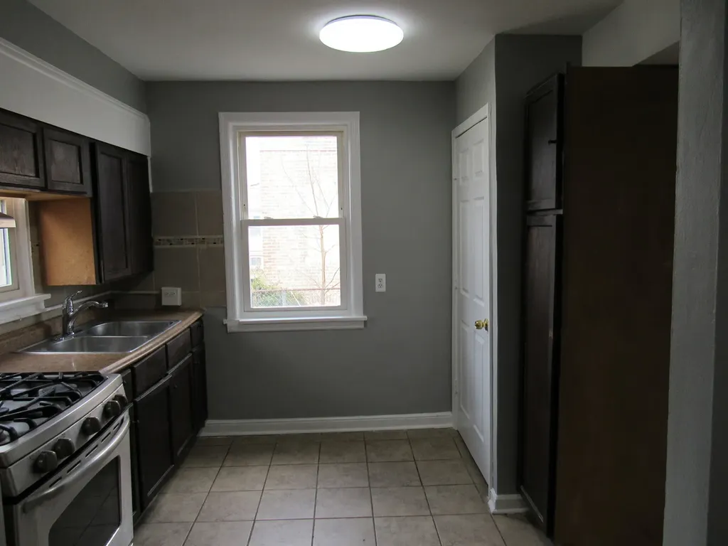 8756 South Kimbark Avenue Chicago IL 60619