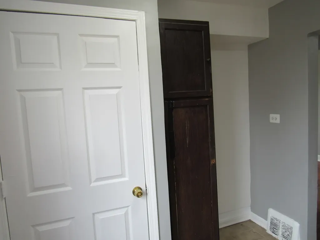 8756 South Kimbark Avenue Chicago IL 60619