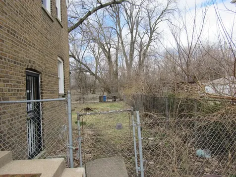 8756 South Kimbark Avenue Chicago IL 60619