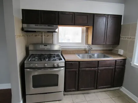 8756 South Kimbark Avenue Chicago IL 60619