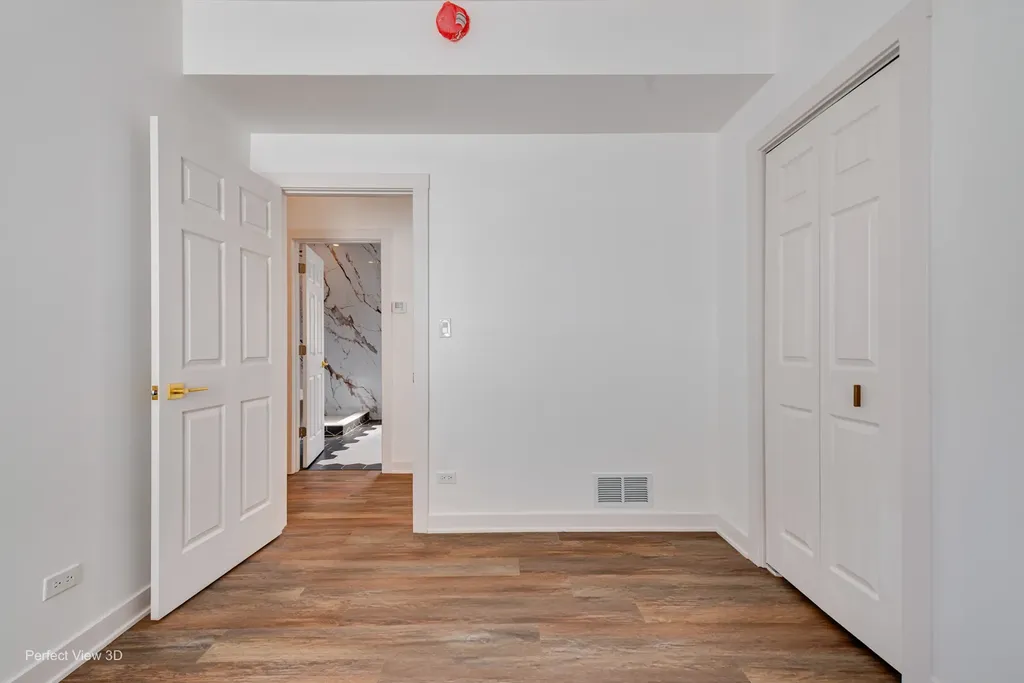 318 West 112th Street Chicago IL 60628