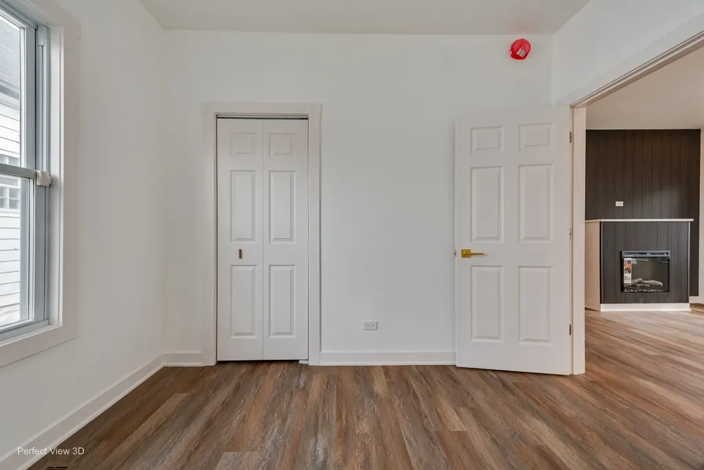 318 West 112th Street Chicago IL 60628