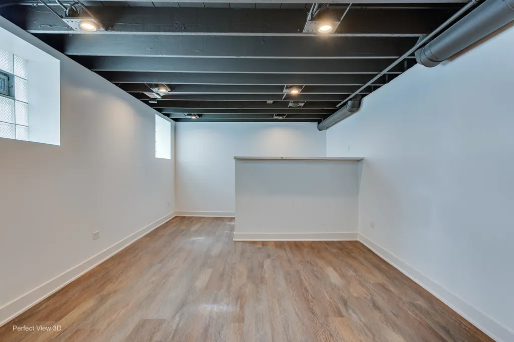 318 West 112th Street Chicago IL 60628