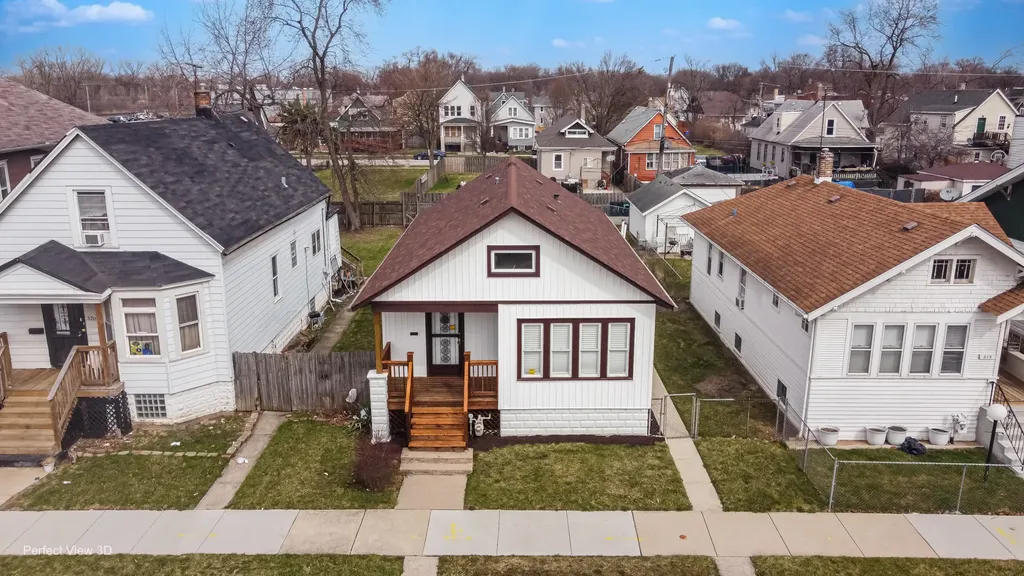 318 West 112th Street Chicago IL 60628
