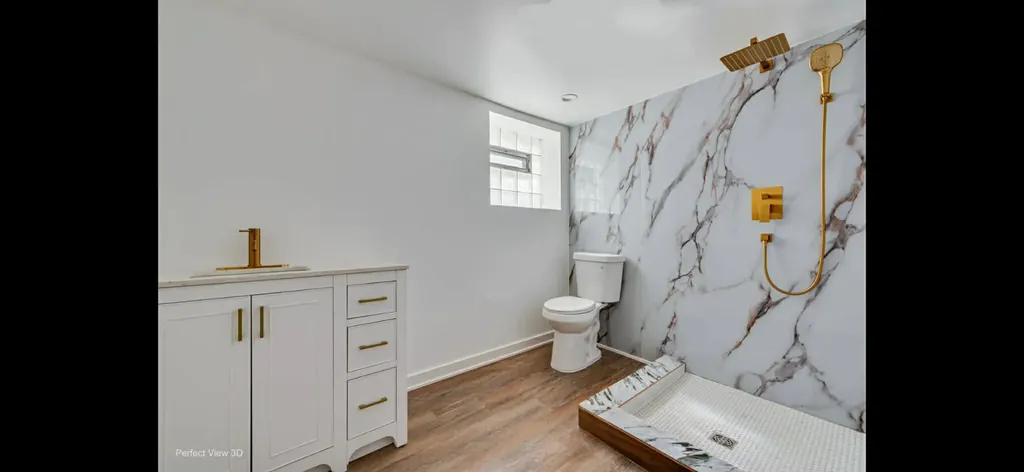 318 West 112th Street Chicago IL 60628
