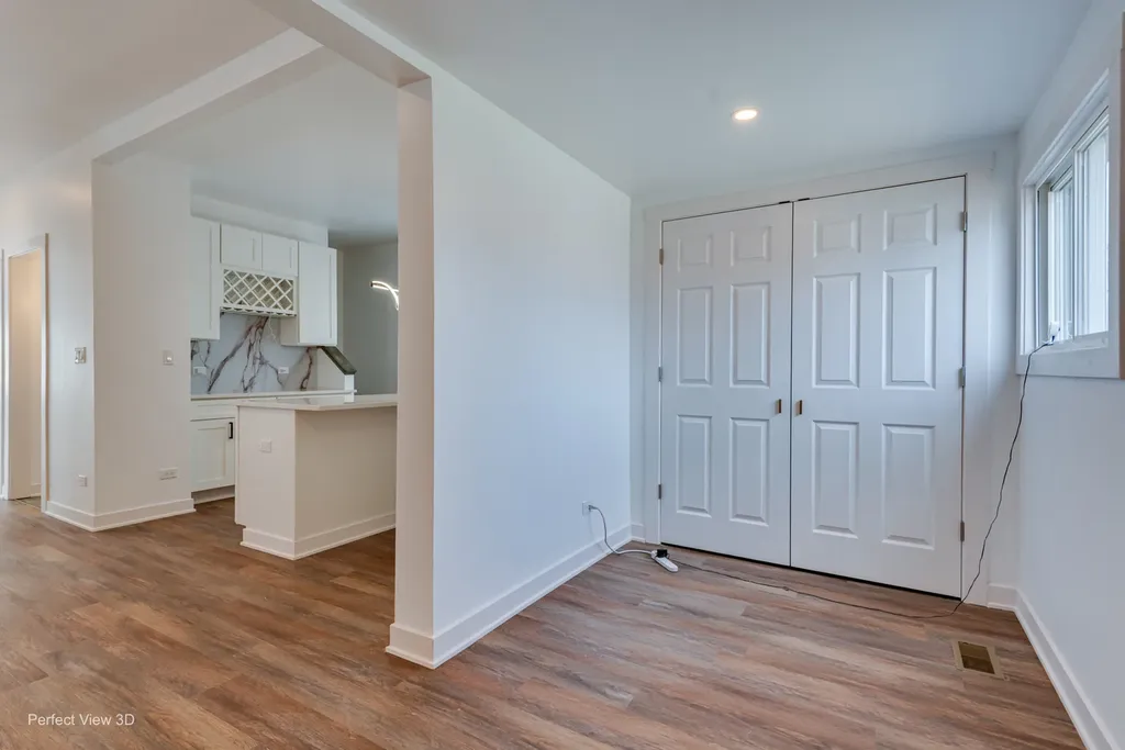 318 West 112th Street Chicago IL 60628