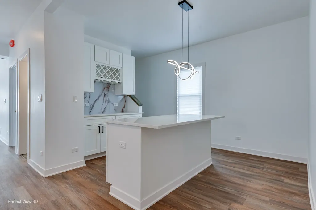 318 West 112th Street Chicago IL 60628