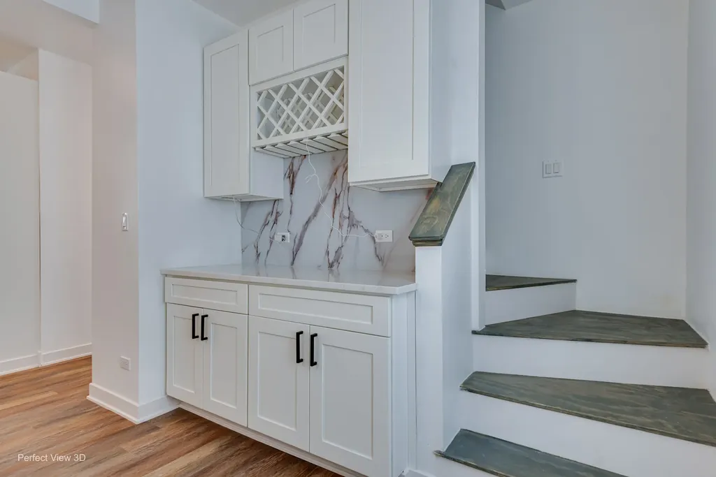318 West 112th Street Chicago IL 60628