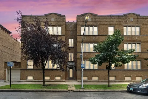 7431 North Hoyne Avenue Chicago IL 60645