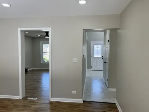 940 Tanglewood Drive Wheeling IL 60090