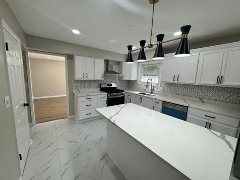 940 Tanglewood Drive Wheeling IL 60090
