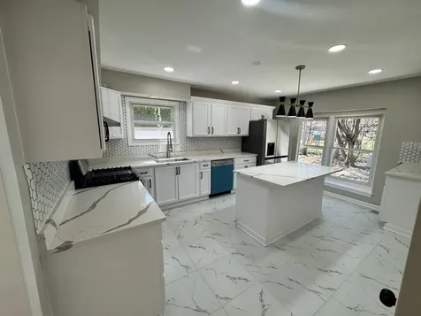 940 Tanglewood Drive Wheeling IL 60090