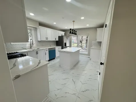 940 Tanglewood Drive Wheeling IL 60090