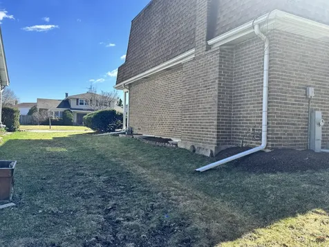 940 Tanglewood Drive Wheeling IL 60090