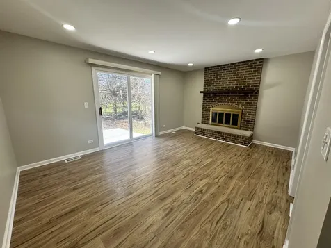 940 Tanglewood Drive Wheeling IL 60090