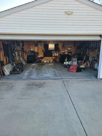 18237 Oakwood Avenue Lansing IL 60438