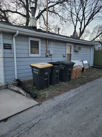 18237 Oakwood Avenue Lansing IL 60438