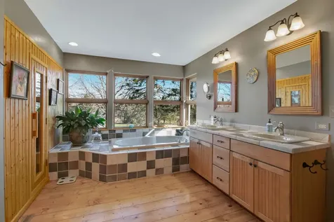 859 Old Kirk Road Geneva IL 60134