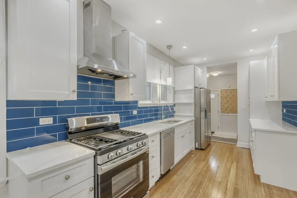 8240 South Wolcott Avenue Chicago IL 60620