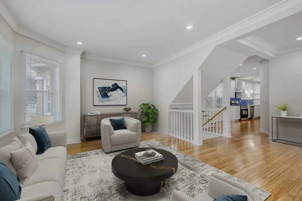 8240 South Wolcott Avenue Chicago IL 60620