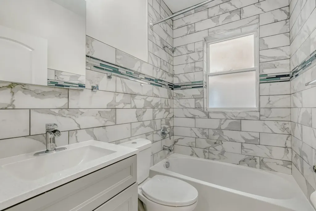 8240 South Wolcott Avenue Chicago IL 60620