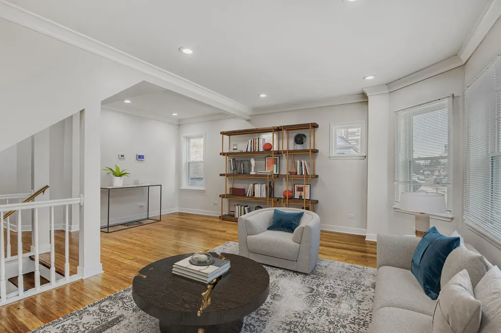 8240 South Wolcott Avenue Chicago IL 60620