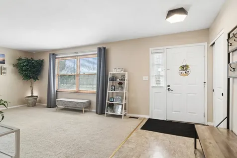 1032 West Park Place Drive Bartlett IL 60103
