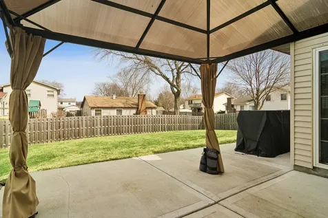 1032 West Park Place Drive Bartlett IL 60103