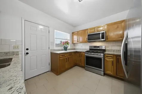 1113 South 7th Avenue Maywood IL 60153