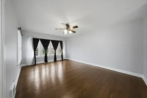 1113 South 7th Avenue Maywood IL 60153