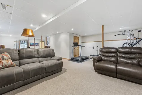 801 Delphia Avenue Elk Grove Village IL 60007