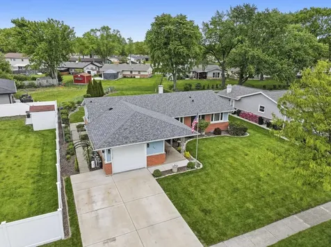 801 Delphia Avenue Elk Grove Village IL 60007