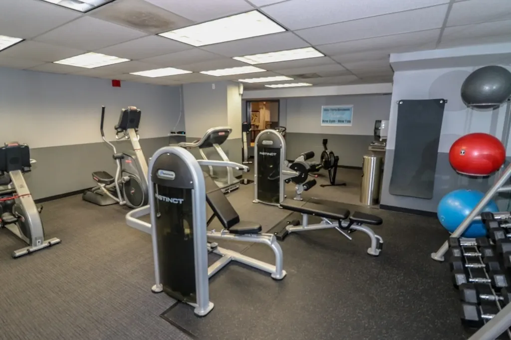 6030 North Sheridan Road Chicago IL 60660