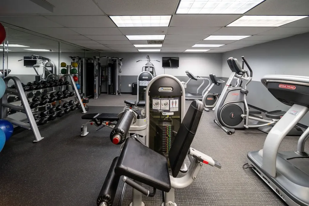 6030 North Sheridan Road Chicago IL 60660