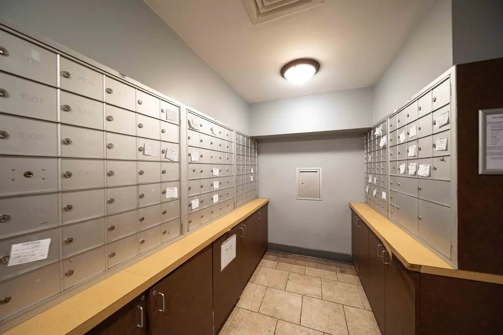 6030 North Sheridan Road Chicago IL 60660