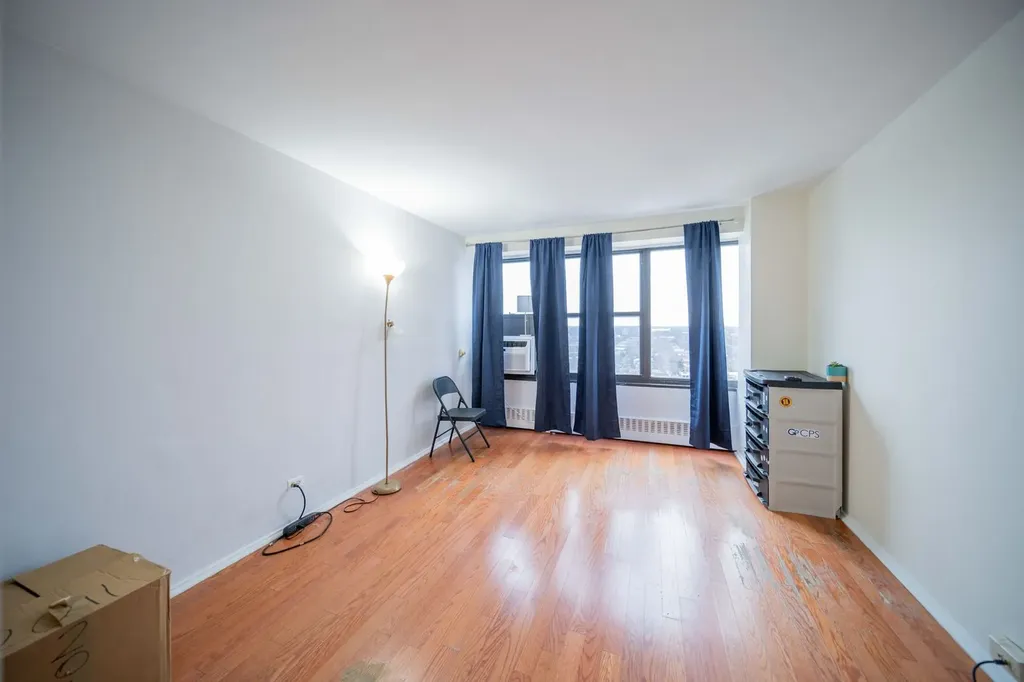 6030 North Sheridan Road Chicago IL 60660